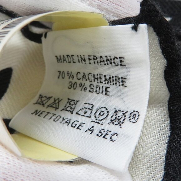 HERMES Giant Square Sous le Charme d'Orphee Be seduced by the charm of Orphe. - Picture 5 of 6